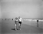 Beaches-ogunquit Man And Woman Walking Hand In Hand by French George