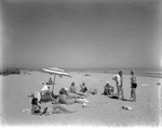 Group Of People At The Ogunquit Beach by French George